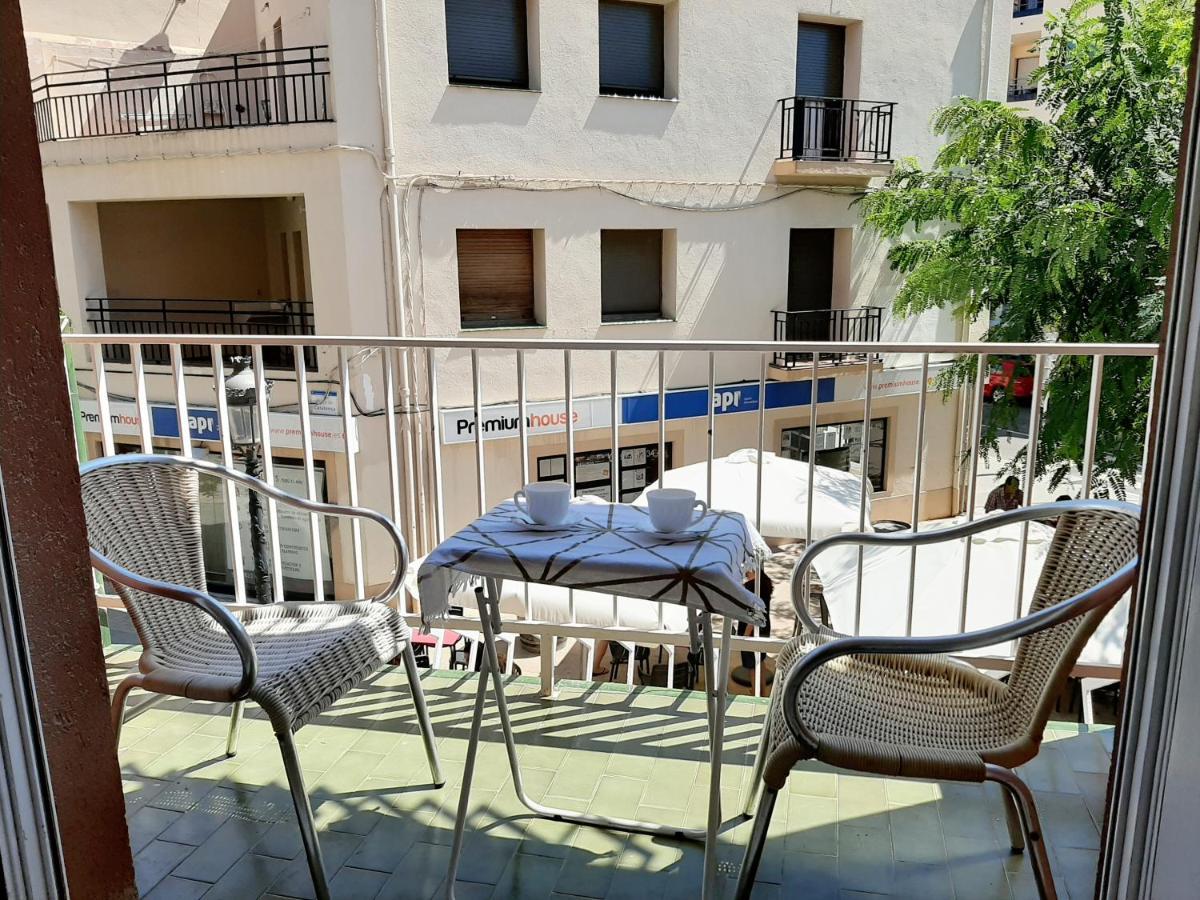Apartamentos Franch Hospitalet De L'Infant Exterior photo